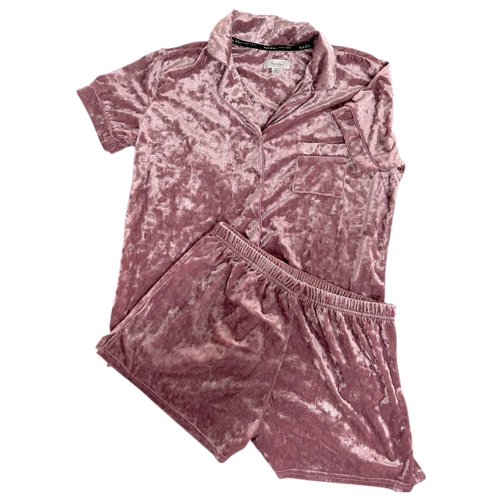 Nicole Miller Burnout Velvet Short Sleeve Top &
Shorts Pajamas Sz S